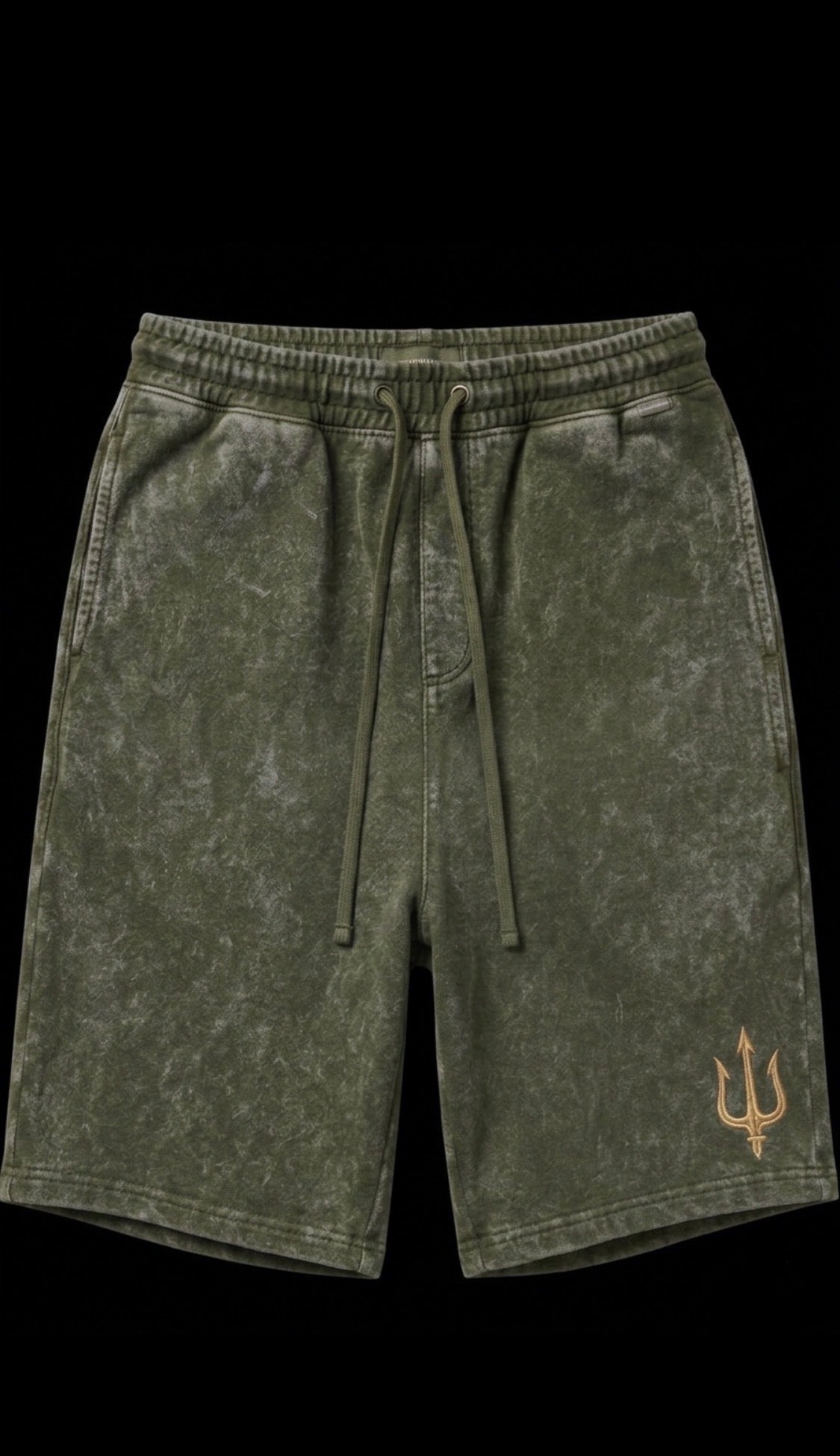 Premium acid-wash fleece shorts crafted from an 80/20 cotton-poly blend (450 GSM) featuring a relaxed fit, heavyweight feel, and signature Trident logo for everyday comfort.